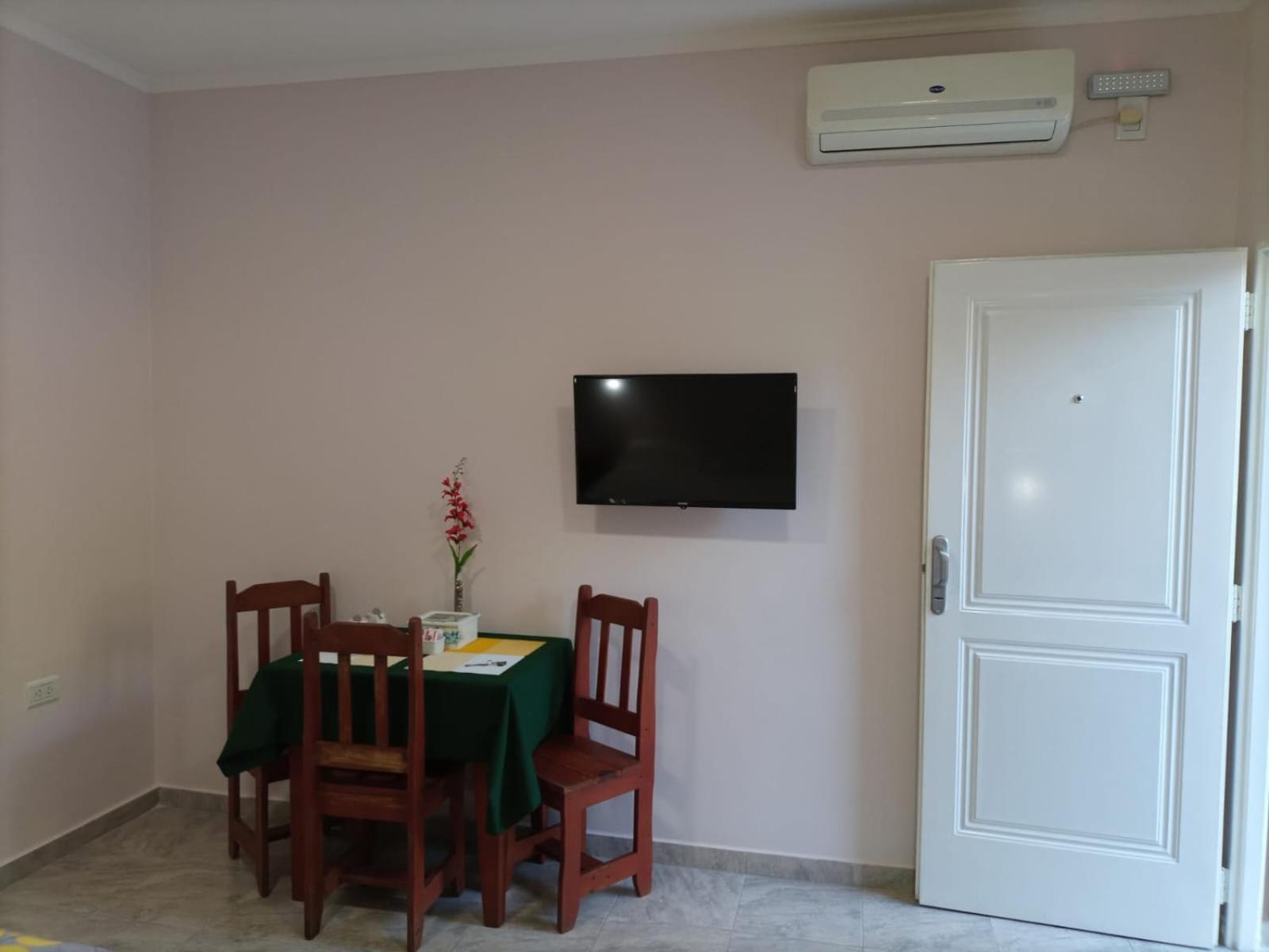 Hotel Village Del Sol ปูแอร์โตอีกวาซู ภายนอก รูปภาพ